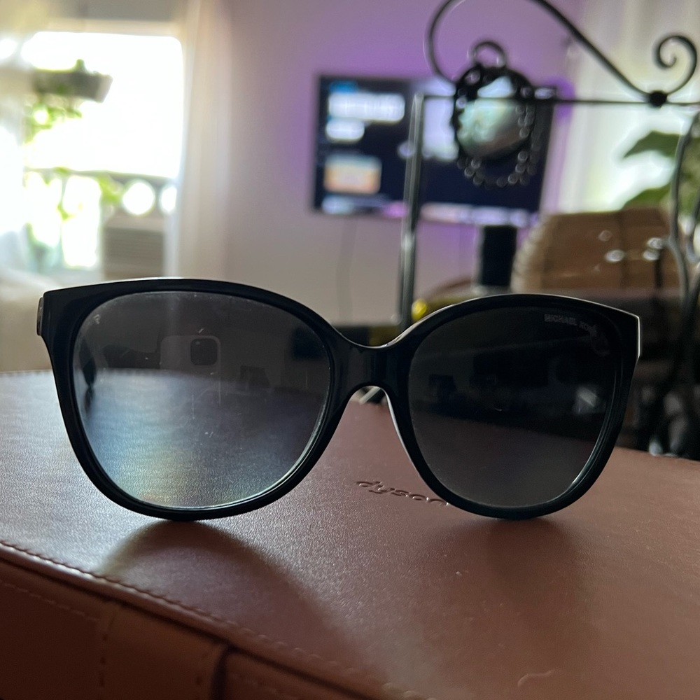 Cat eye Michael Kors sunglasses